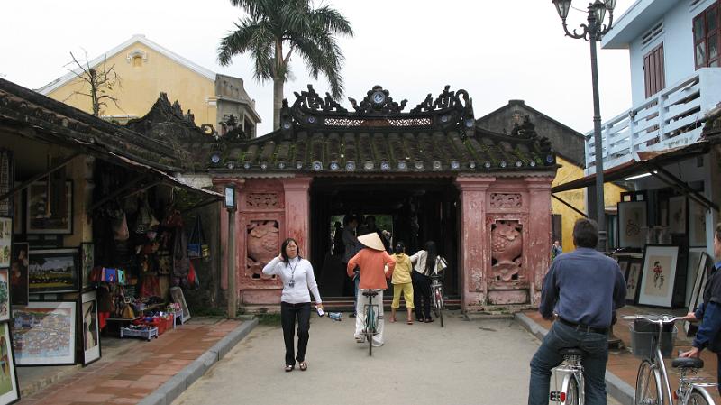 IMG_2119 Hoi An: the entrance to the old city area.